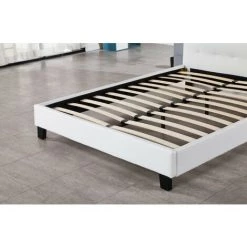 KINGOFDREAMS Frederic - Solide Et Confortable Lit Avec Sommier + Tête De Lit Capitonnee Couleur BLANC + Pieds En 10 Cm Pour Matelas En 140x190 - 2 X 13 Lattes - Revetement PVC Simili Facile D'entretien - Montage Rapide Et Facile -Sommier Soldes 39969630 2